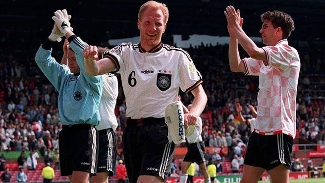 Đức là đội giành chiến thắng 6 - 5 trên chấm phạt đền để hiên ngang tiến vào chơi trận Chung kết gặp CH Séc